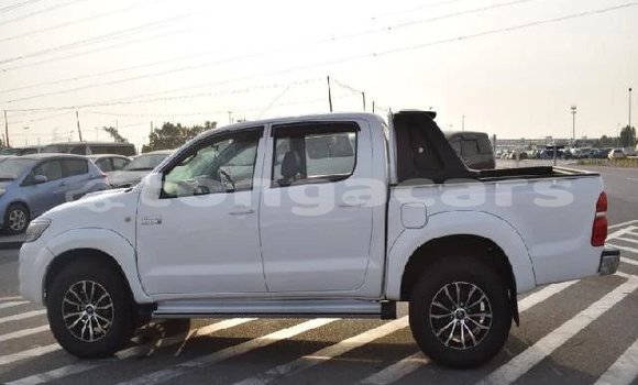 Acheter Occasion Voiture Toyota Hilux Blanc à Nuku'alofa, Tongatapu Acheter Occasion Voiture Toyota Hilux Blanc à Nuku'alofa, Tongatapu