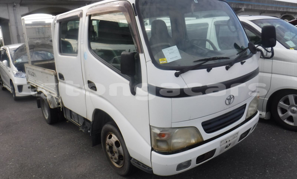 Buy Used Toyota Dyna White Car in Nuku'alofa in Tongatapu Buy Used Toyota Dyna White Car in Nuku'alofa in Tongatapu