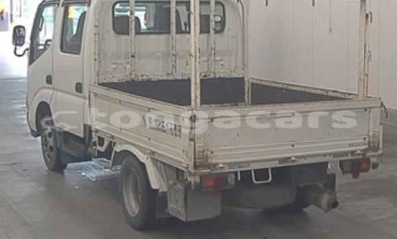 Buy Used Toyota Dyna White Car in Nuku'alofa in Tongatapu Buy Used Toyota Dyna White Car in Nuku'alofa in Tongatapu