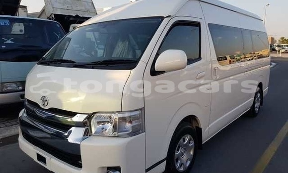 Medium with watermark toyota hiace tongatapu nuku alofa 626