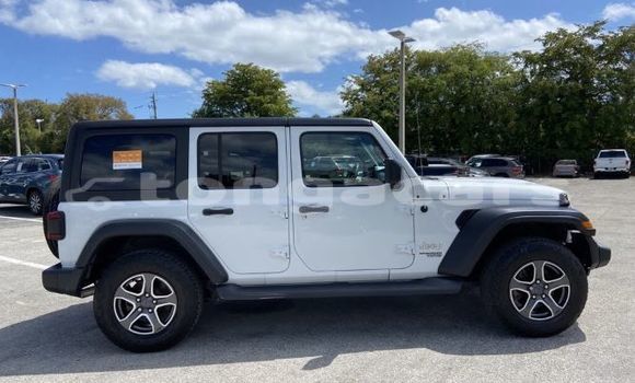 Acheter Occasion Voiture Jeep Wrangler Blanc à Import - Dubai, Eua Acheter Occasion Voiture Jeep Wrangler Blanc à Import - Dubai, Eua