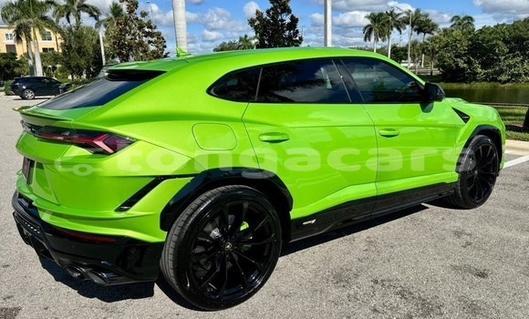 Acheter Occasion Voiture Lamborghini Urus Vert à Hihifo, Niuas Acheter Occasion Voiture Lamborghini Urus Vert à Hihifo, Niuas