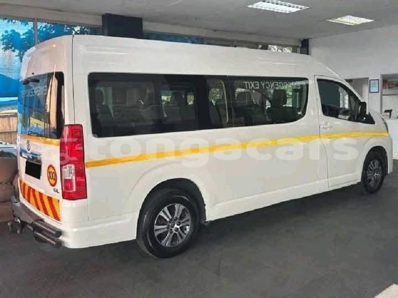 Big with watermark toyota hiace tongatapu nuku alofa 754