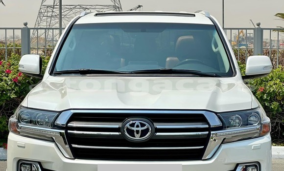 Buy Used Toyota Land Cruiser White Car in Nukunuku in Tongatapu
