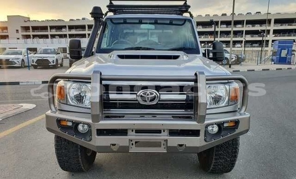 Buy Used Toyota Land Cruiser Silver Car in Hihifo in Niuas Buy Used Toyota Land Cruiser Silver Car in Hihifo in Niuas
