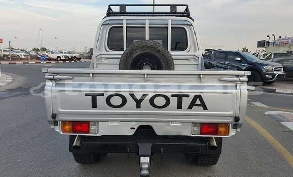 Buy Used Toyota Land Cruiser Silver Car in Hihifo in Niuas Buy Used Toyota Land Cruiser Silver Car in Hihifo in Niuas