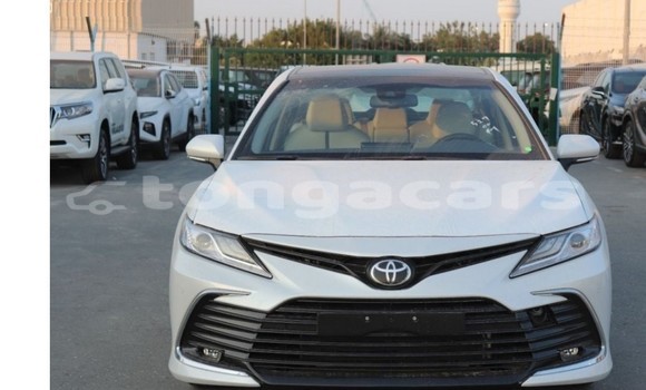 Buy Used Toyota Camry White Car in Nuku'alofa in Tongatapu