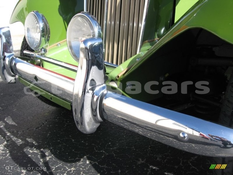 Big with watermark 72449312