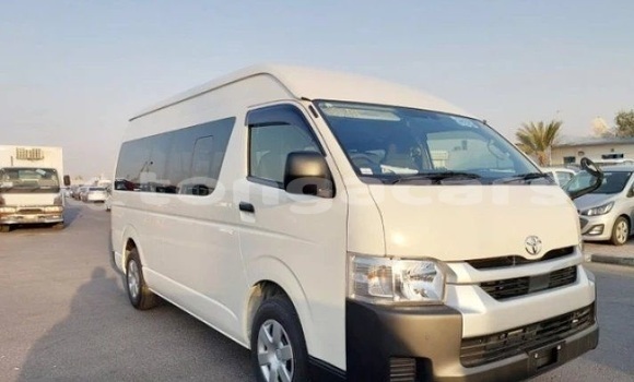Acheter Occasion Voiture Toyota Hiace Blanc à Nuku'alofa, Tongatapu Acheter Occasion Voiture Toyota Hiace Blanc à Nuku'alofa, Tongatapu