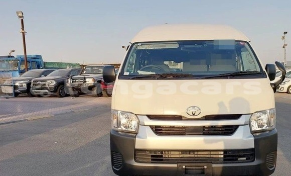 Acheter Occasion Voiture Toyota Hiace Blanc à Nuku'alofa, Tongatapu Acheter Occasion Voiture Toyota Hiace Blanc à Nuku'alofa, Tongatapu