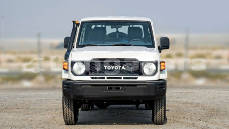 Big with watermark toyota land cruiser tongatapu nuku alofa 777