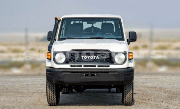 Acheter Occasion Voiture Toyota Land Cruiser Blanc à Nuku'alofa, Tongatapu Acheter Occasion Voiture Toyota Land Cruiser Blanc à Nuku'alofa, Tongatapu