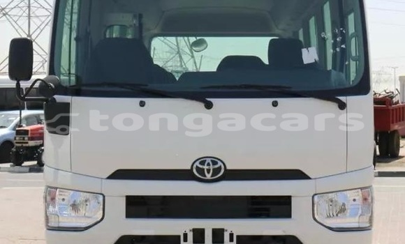 Buy Used Toyota Coaster White Car in Nuku'alofa in Tongatapu