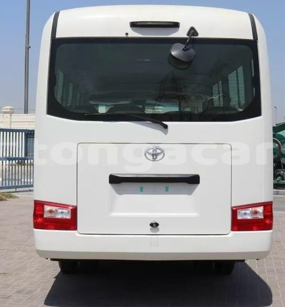 Big with watermark toyota coaster tongatapu nuku alofa 780