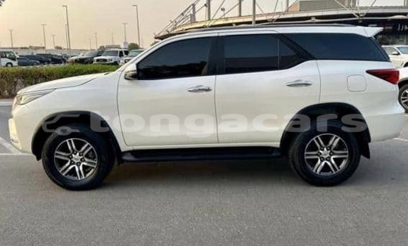 Acheter Occasion Voiture Toyota Fortuner Blanc à Nuku'alofa, Tongatapu Acheter Occasion Voiture Toyota Fortuner Blanc à Nuku'alofa, Tongatapu