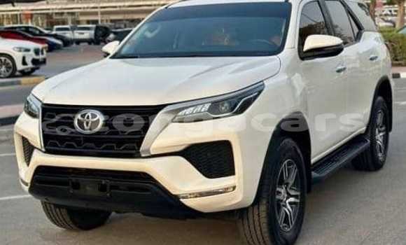 Acheter Occasion Voiture Toyota Fortuner Blanc à Nuku'alofa, Tongatapu Acheter Occasion Voiture Toyota Fortuner Blanc à Nuku'alofa, Tongatapu