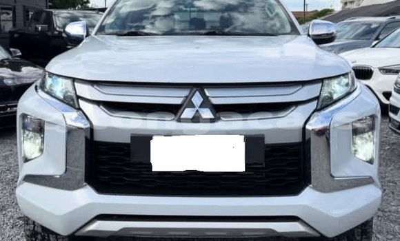 Acheter Occasion Voiture Mitsubishi L200 Blanc à Nuku'alofa, Tongatapu Acheter Occasion Voiture Mitsubishi L200 Blanc à Nuku'alofa, Tongatapu
