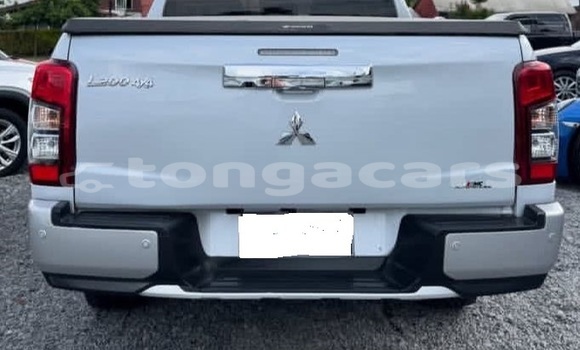 Acheter Occasion Voiture Mitsubishi L200 Blanc à Nuku'alofa, Tongatapu Acheter Occasion Voiture Mitsubishi L200 Blanc à Nuku'alofa, Tongatapu