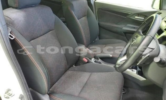 Acheter Occasion Voiture Honda Fit Blanc à Nuku'alofa, Tongatapu Acheter Occasion Voiture Honda Fit Blanc à Nuku'alofa, Tongatapu