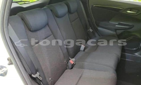 Acheter Occasion Voiture Honda Fit Blanc à Nuku'alofa, Tongatapu Acheter Occasion Voiture Honda Fit Blanc à Nuku'alofa, Tongatapu