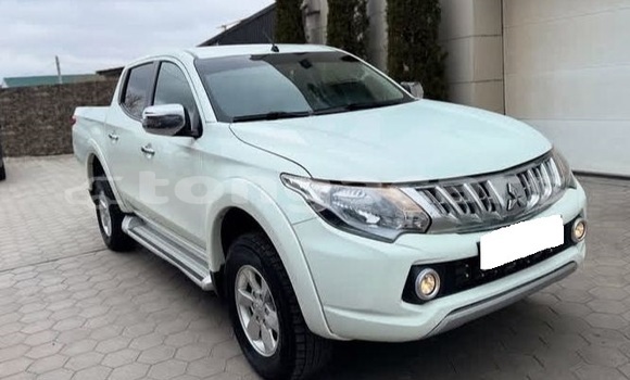 Buy Used Mitsubishi L200 White Car in Nuku'alofa in Tongatapu Buy Used Mitsubishi L200 White Car in Nuku'alofa in Tongatapu