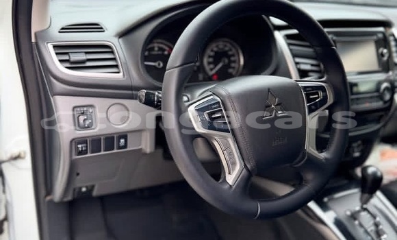 Buy Used Mitsubishi L200 White Car in Nuku'alofa in Tongatapu Buy Used Mitsubishi L200 White Car in Nuku'alofa in Tongatapu