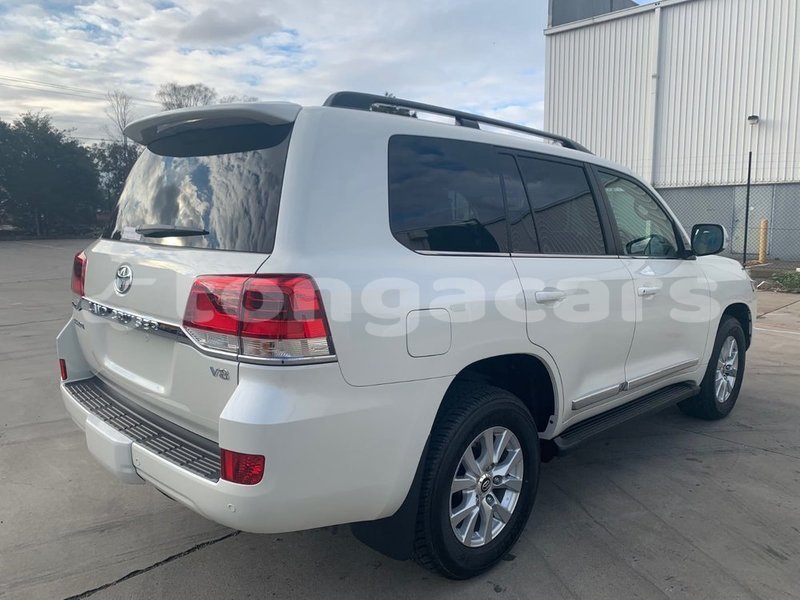 Big with watermark toyota land cruiser tongatapu nuku alofa 810