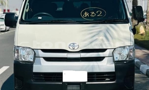 Buy Used Toyota Hiace White Car in Nuku'alofa in Tongatapu Buy Used Toyota Hiace White Car in Nuku'alofa in Tongatapu