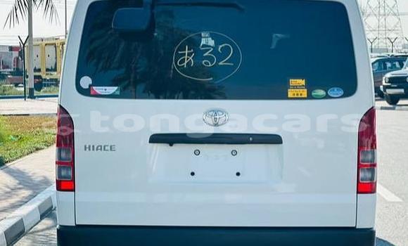 Buy Used Toyota Hiace White Car in Nuku'alofa in Tongatapu Buy Used Toyota Hiace White Car in Nuku'alofa in Tongatapu