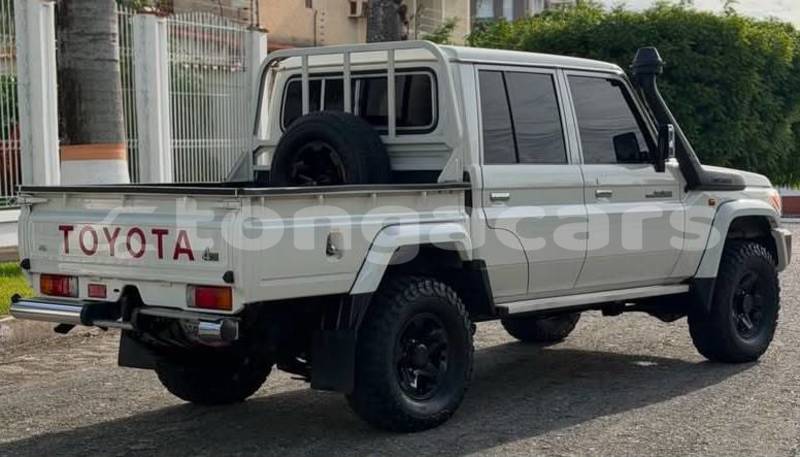 Big with watermark toyota land cruiser tongatapu nuku alofa 814