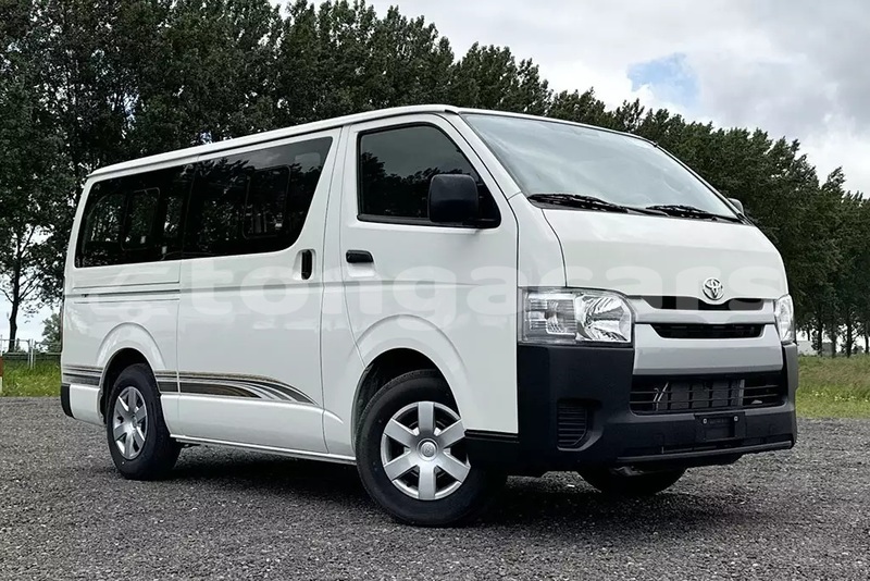 Big with watermark toyota hiace eua import dubai 823