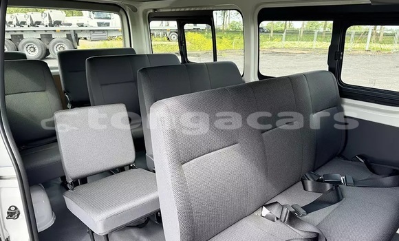 Buy Used Toyota Hiace White Car in Import - Dubai in Eua Buy Used Toyota Hiace White Car in Import - Dubai in Eua