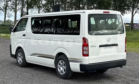 Buy Used Toyota Hiace White Car in Import - Dubai in Eua Buy Used Toyota Hiace White Car in Import - Dubai in Eua