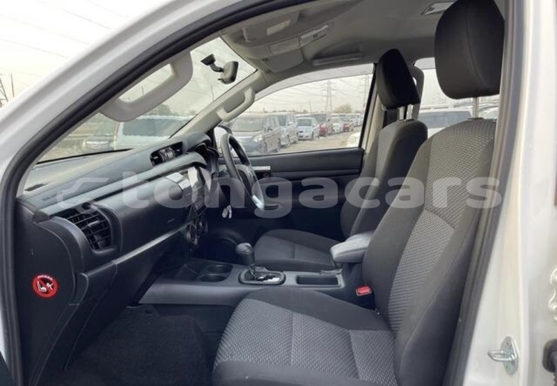 Big with watermark toyota hiluxe revo tongatapu vaini 827