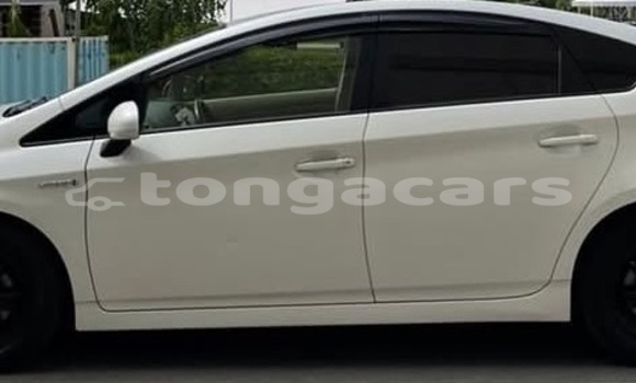 Buy Used Toyota Prius White Car in Nuku'alofa in Tongatapu Buy Used Toyota Prius White Car in Nuku'alofa in Tongatapu