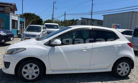 Buy Used Mazda Demio White Car in Nuku'alofa in Tongatapu Buy Used Mazda Demio White Car in Nuku'alofa in Tongatapu