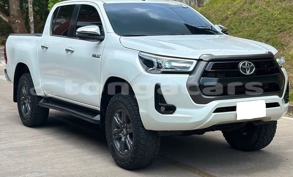Buy Used Toyota Hilux White Car in Nuku'alofa in Tongatapu Buy Used Toyota Hilux White Car in Nuku'alofa in Tongatapu