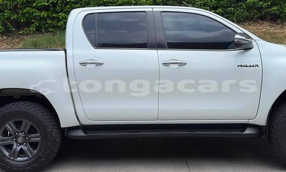 Buy Used Toyota Hilux White Car in Nuku'alofa in Tongatapu Buy Used Toyota Hilux White Car in Nuku'alofa in Tongatapu