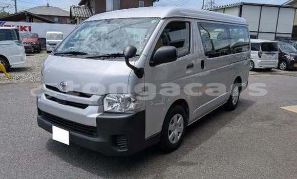 Buy Used Toyota Hiace Silver Car in Nuku'alofa in Tongatapu