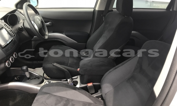 Buy Used Mitsubishi Outlander Silver Car in Fotua in Ha'apai Buy Used Mitsubishi Outlander Silver Car in Fotua in Ha'apai