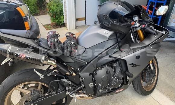 Acheter Occasion Moto Yamaha R1 Beige à Liahona, Tongatapu Acheter Occasion Moto Yamaha R1 Beige à Liahona, Tongatapu