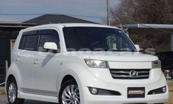 Buy Used Toyota bB White Car in Fotua in Ha'apai Buy Used Toyota bB White Car in Fotua in Ha'apai