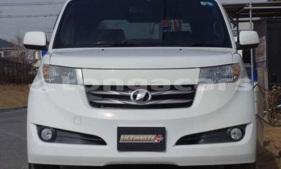 Buy Used Toyota bB White Car in Fotua in Ha'apai Buy Used Toyota bB White Car in Fotua in Ha'apai