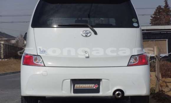 Buy Used Toyota bB White Car in Fotua in Ha'apai Buy Used Toyota bB White Car in Fotua in Ha'apai