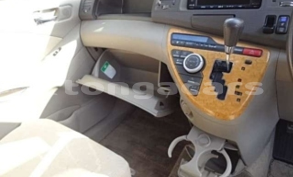 Buy Used Toyota ISis White Car in Hihifo in Niuas Buy Used Toyota ISis White Car in Hihifo in Niuas