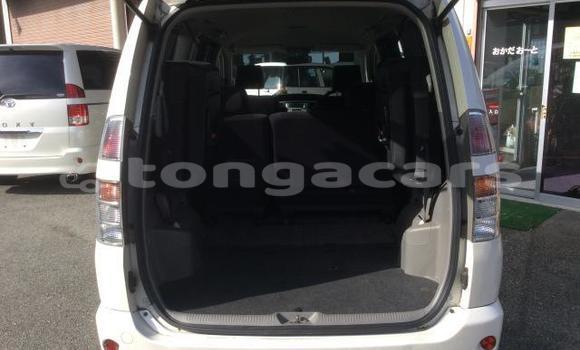 Buy Used Toyota Voxy White Car in Fua'amotu in Tongatapu Buy Used Toyota Voxy White Car in Fua'amotu in Tongatapu