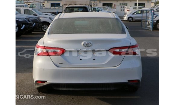 Acheter Import Voiture Toyota Camry Blanc à Import - Dubai, Eua Acheter Import Voiture Toyota Camry Blanc à Import - Dubai, Eua